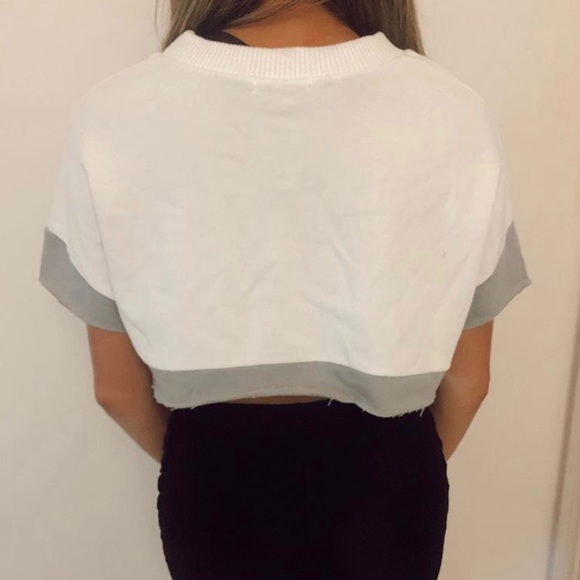 Cropped Tee - Picture 2 of 4